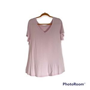 TORRID CLASSIC FIT V-NECK LIGHT BABY PINK TEE SHIRT